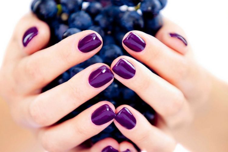 Une manucure raisin pour l'automne
