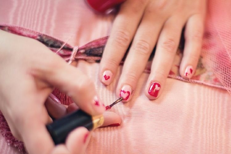 Accessoires nail art : le matériel indispensable pour débuter