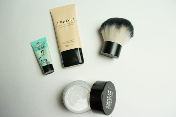 Comment se maquiller quand on a la peau grasse ?
