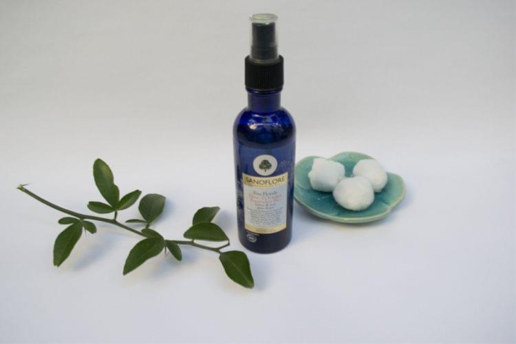 L'Eau Florale Fleur d'Oranger Bio de Sanoflore pour avoir la peau douce