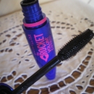Swatch de Muchacha : Mascara Volum'Express The Rocket, Maybelline New York