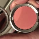 Swatch de Anadreambeauty : Fard à Joues Poudré, T-LeClerc