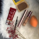 Swatch de zahia maz : Instant Anti Age l'Effaceur Yeux, Maybelline New York