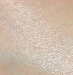 Swatch de Linab7 : Away We Glow - Illuminateur de Teint Liquide, NYX