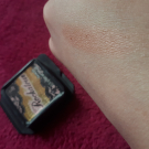 Swatch de audreydtz : Rockateur Blush poudre joues, Benefit Cosmetics