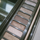 Swatch de Londoner : Naked 2  Basics Palette, Urban Decay