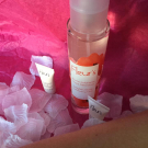 Swatch de frajosna : Brume Exfoliante Corps Délicieuse, Fleur's