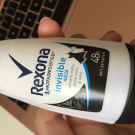 Swatch de amcmt : Déodorant Invisible Aqua, Rexona