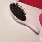 Swatch de Alicia.42 : Brosse à cheveux, Dessange Paris