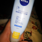 Swatch de Loona34420 : Démaquillant sous la Douche Tous Types de Peaux, Nivea