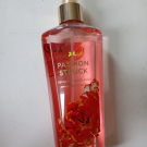 Swatch de Londoner : Brume corporelle Passion Struck, Victoria's secret