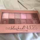 Swatch de lili83 : Palette Yeux The Blushed Nudes, Gemey-Maybelline