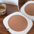 Swatch de alostygirl : O!Mega Bronze Coconut - Poudre Bronzante, Marc Jacobs Beauty