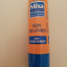 Swatch de Sunflower : Soin des Lèvres Antidessèchement Mixa Intensif, Mixa