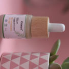 Swatch de Aunatur-elle : Sérum - La guerre aux boutons, Cosmoz
