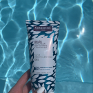 Swatch de _jaade : Gelée Fraîcheur Nettoyante, Condensé Paris