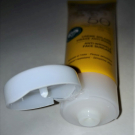 Swatch de flfl90 : Crème solaire visage anti rides, Caudalie