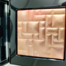Swatch de Infinity2218 : Golden rose glow, Bobbi Brown