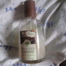 Swatch de fanninès : Eau de Toilette Noix de Coco de Malaisie 100ml - Les Plaisirs Nature, Yves Rocher