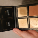 Swatch de Faatyfaaty : 3D Highlighter Palette Palette d'enlumineurs, Huda Beauty