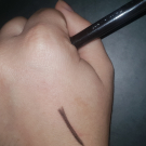 Swatch de Lolo.chr : Crayon yeux mini, Sephora