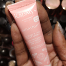 Swatch de Swanaa : Musalight, contour des yeux éclat lissant, Kadalys