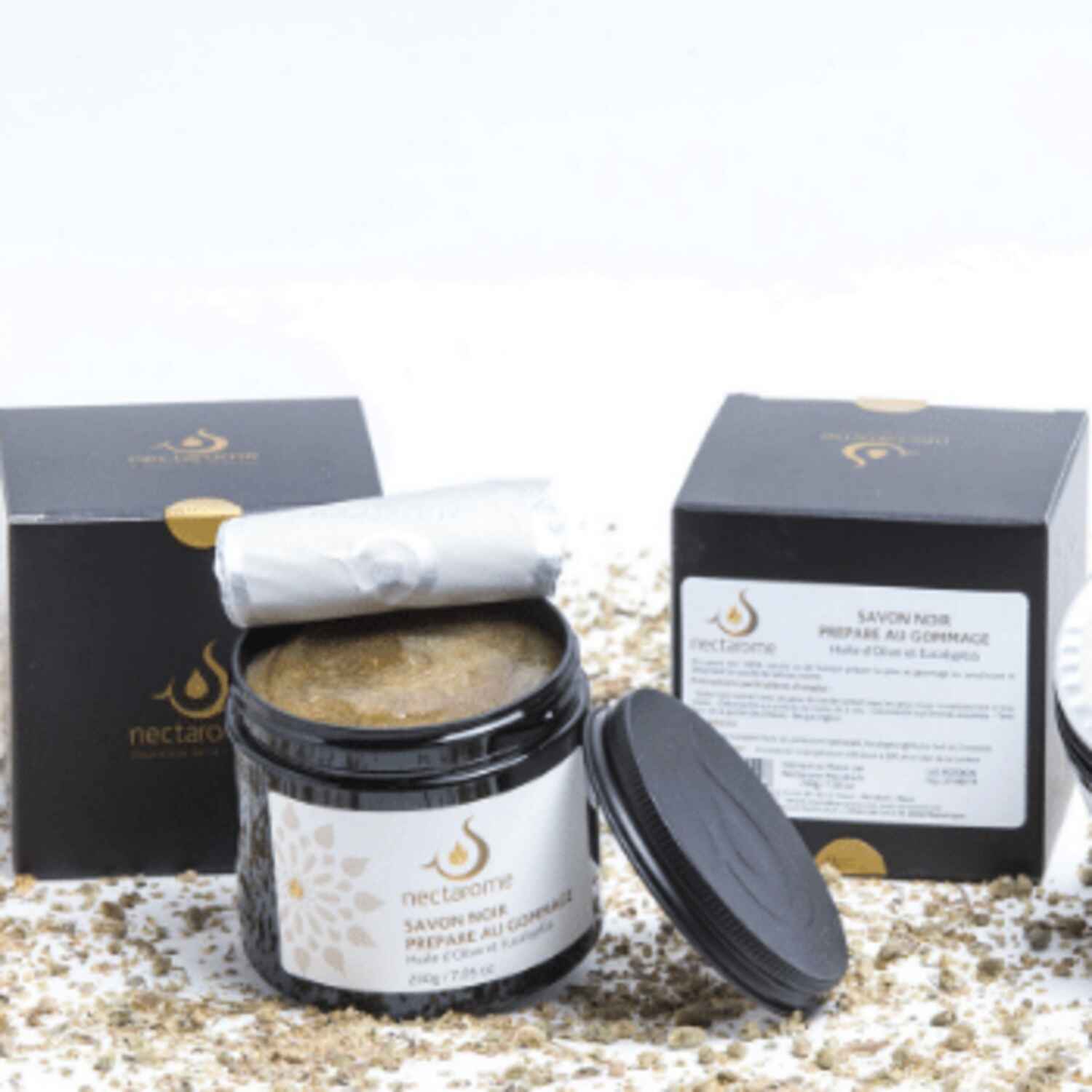 Savon noir à l'huile d'olive et eucalyptus, Nectarome - Infos et avis