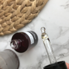 Swatch de @Lilie : Élixir de Pen Lan - Huile Précieuse Revitalisation Intensive, Algologie