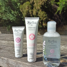 Swatch de Nolrag_sc : L'Eau Micellaire à l'Eau Florale de Rose et de Bleuet bio, Marilou Bio