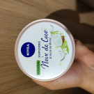 Swatch de Schutzengels : Soufflé perlé noix de coco et huile de monoï, Nivea