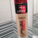 Swatch de Paillette59 : Fond de Teint Infaillible Fluide, L'Oréal Paris