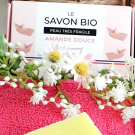 Swatch de nAD07 : Savon solide BIO saponifié à froid à l'Amande douce, Le Petit Carré Français