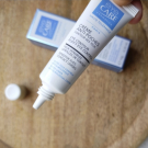 Swatch de Pinezoe : Crème Anti Poches Contour des Yeux, Eye Care