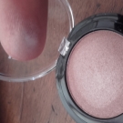 Swatch de Aruasiko : Fantasy 3 in 1 Eyeshadow, Manna Kaddar Cosmetics