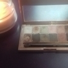 Swatch de Emmamoi : Palette Yeux The Blushed Nudes, Gemey-Maybelline
