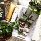 Swatch de leblogdenono : Réparation - Après-Shampooing Nutri-Réparateur - Soin Végétal Capillaire, Yves Rocher