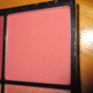 Swatch de joyblot : Sweet Cheeks  Adorables Joues Palette de Fards à Joues, NYX