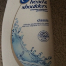 Swatch de Beautetesteuses : Shampooing anti-pelliculaire Classic, Head & Shoulders