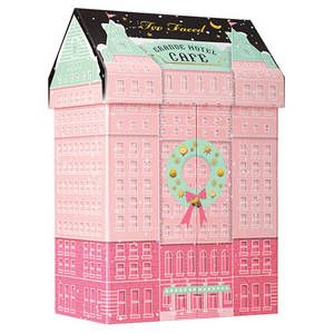 Grande Hotel Café, Too Faced - Infos et avis
