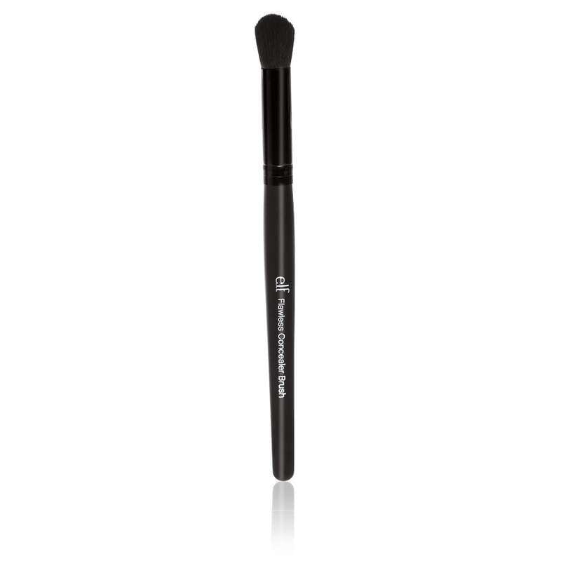 Pinceau Studio Correcteur -  Studio Flawless Concealer Brush, Eyeslipsface : nadia aime !