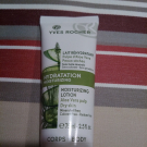 Swatch de Ario222 : Hydratation - Lait Réhydratant - Peaux sèches, Yves Rocher
