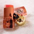 Swatch de Mama Fashionista : Fine One One, Benefit Cosmetics