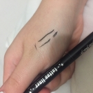 Swatch de Calina : Tattoo Liner - Eyeliner liquide, KAT VON D BEAUTY