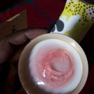 Swatch de Claudiaor : Gel Nettoyant Illuminateur Rose Papaya, Mawena