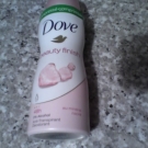Swatch de chatte : Déodorant Dove Beauty Finish Compressé, Dove