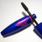 Swatch de Stef60180 : Mascara Volum'Express The Rocket, Maybelline New York