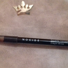 Swatch de FloraxEE : Sourire ravage crayon à lèvres, Nocibé