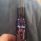 Swatch de Une julie verte : Eau Florale De Rose Ancienne Hydratante (200 ml ), Melvita