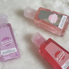 Swatch de zlliteras : Gel mains nettoyant, Merci Handy