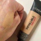 Swatch de VeroToulouse : Fond de teint Infaillible Mat 24h, L'Oréal Paris